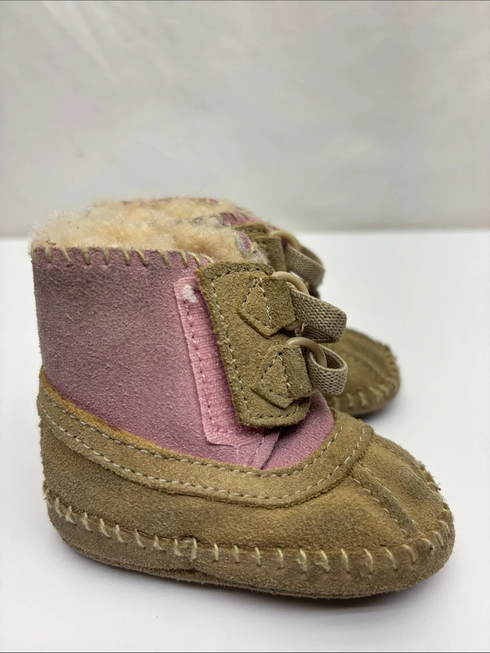 UGG Suede Baby Walker Booties in Tan and Pink, SZ 01, box 72